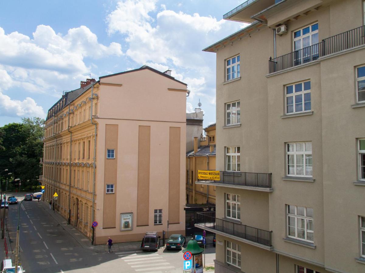 Image 5 of Lounge Apartments