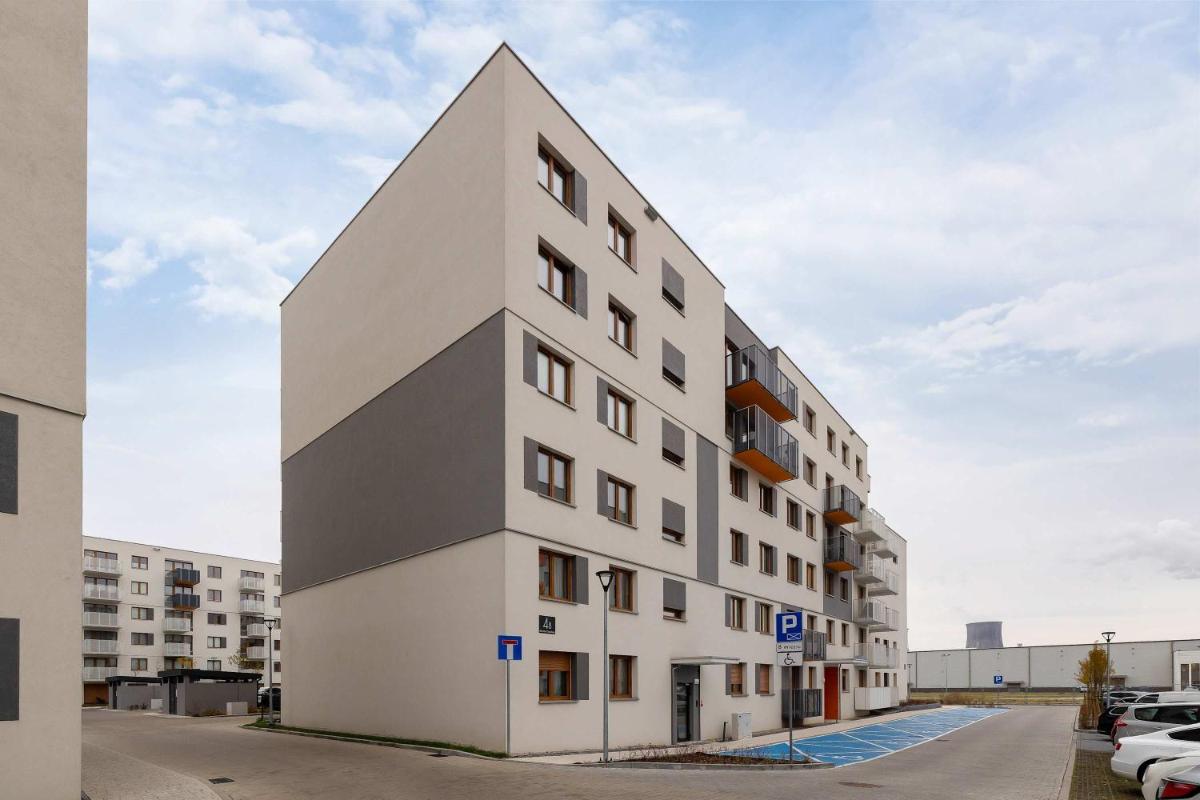 Image 3 of Luksusowy, Klimatyzowany Apartament w Krakowie z Biurkiem i Parkingiem by Renters Prestige