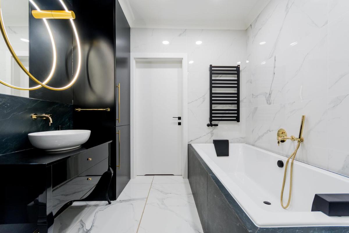 Image 2 of Luxury penthouse with jacuzzi