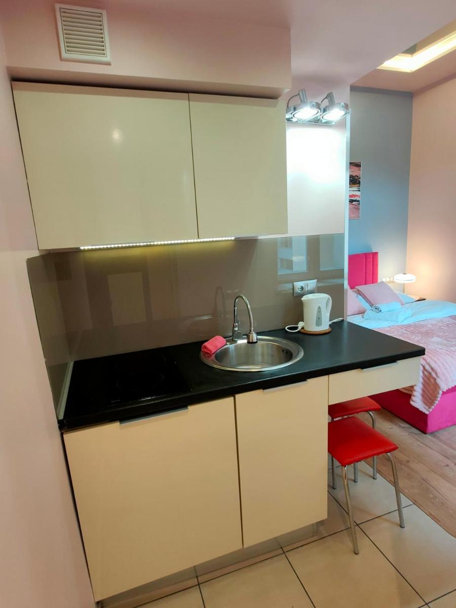 Image 5 of Mirror Pink Studio Apartment