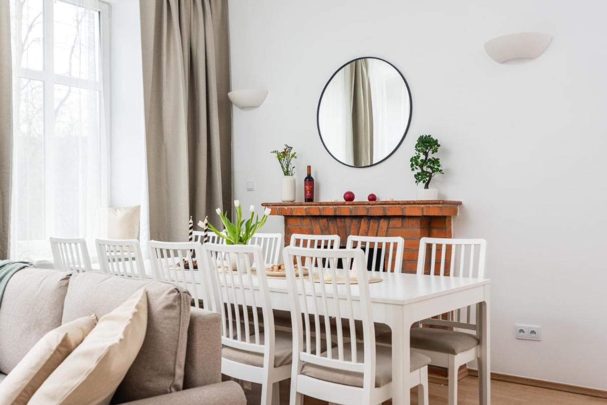 Image 2 of Modern Centrally Located Apartments – by Upstairs