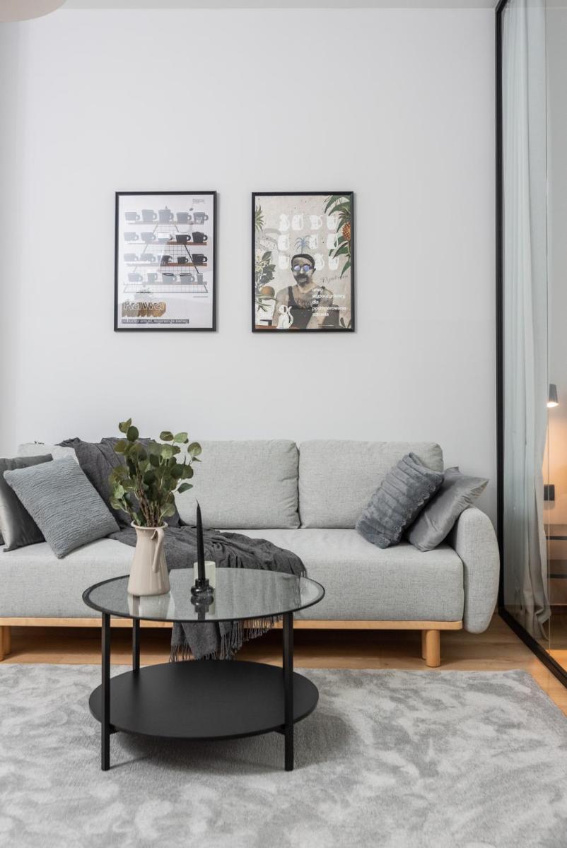 Image 3 of Modern Centrally Located Apartments – by Upstairs