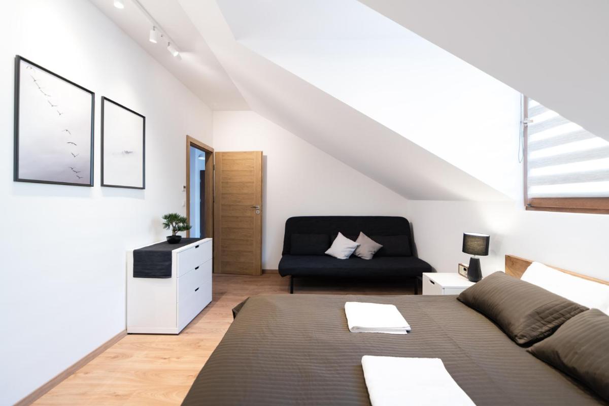 Image 4 of NEO SKY Apartment, FREE PARKING, 15 min walk Old Town&Kazimierz – by Homelike Krakow