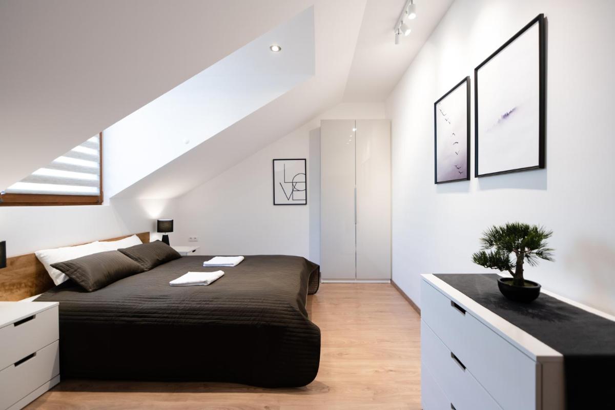Image 6 of NEO SKY Apartment, FREE PARKING, 15 min walk Old Town&Kazimierz – by Homelike Krakow