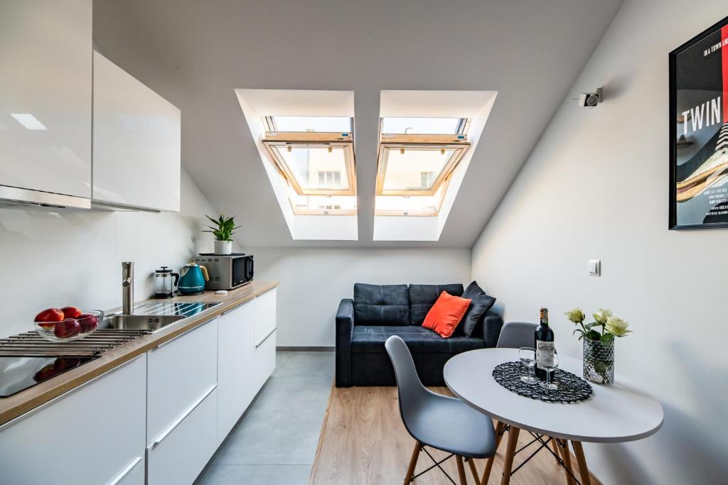 Image of NEO SKY Apartment, FREE PARKING, 15 min walk Old Town&Kazimierz – by Homelike Krakow
