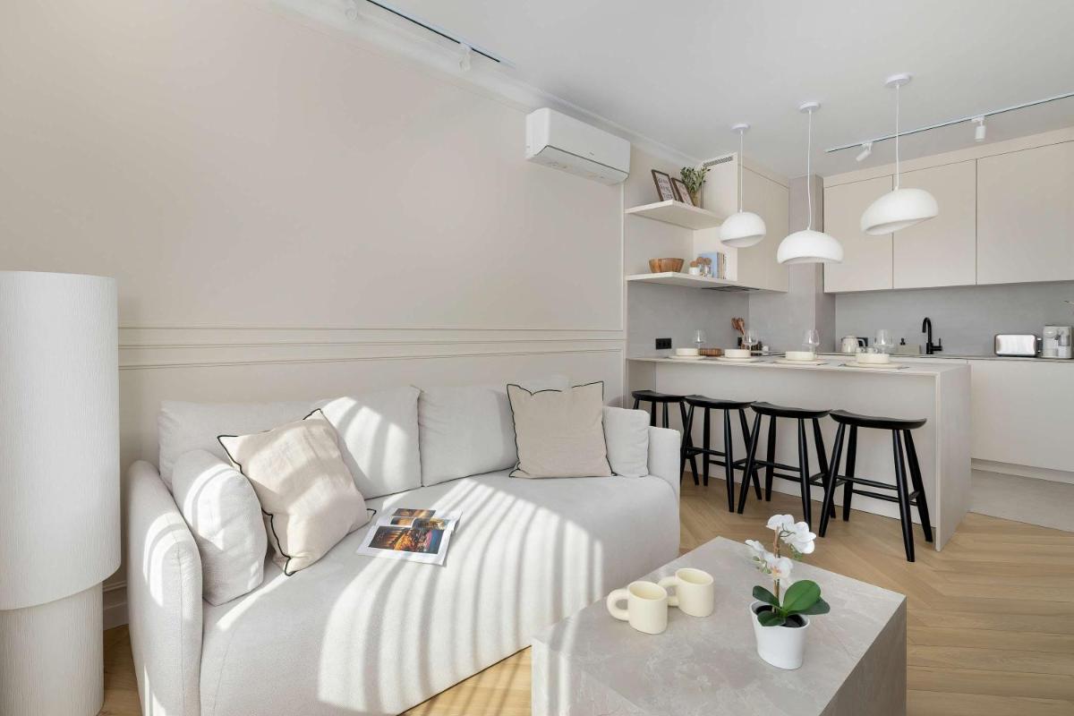 Image 6 of Prandoty Stylish Apartment with Balcony & Parking in Cracow Old Town by Renters Prestige