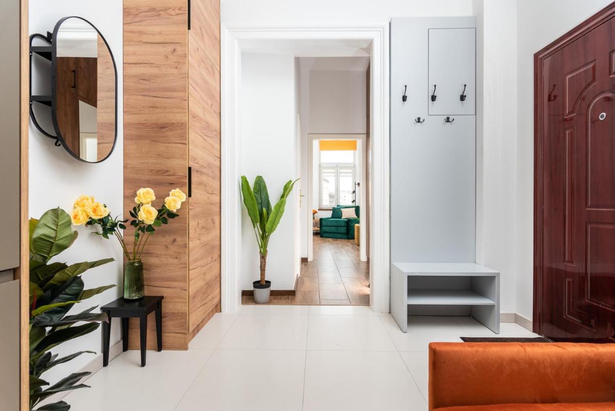 Image 3 of Premium Splendid Old Town Suites – by Upstairs