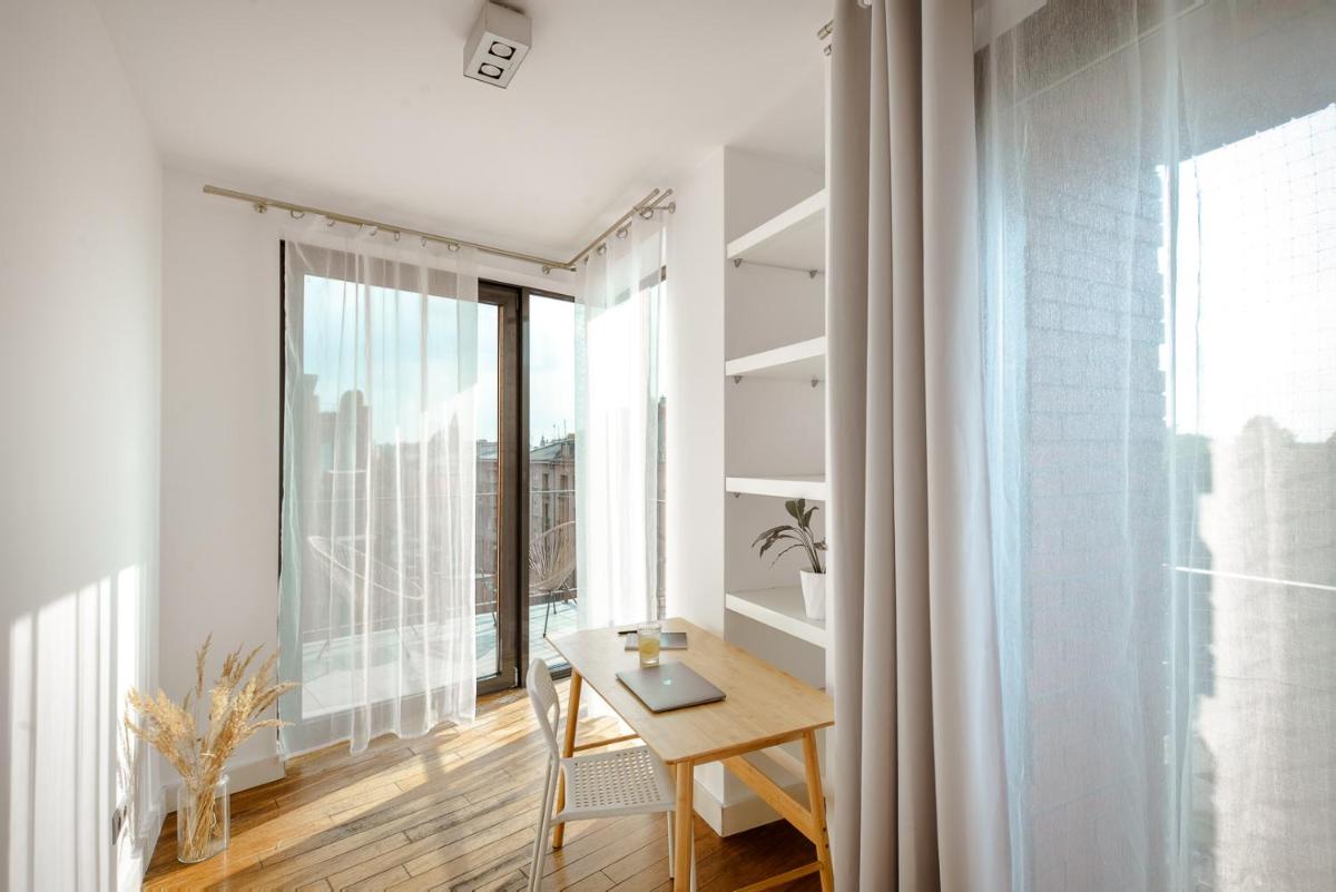 Image 2 of Spacious apartment close to Main Station / Galeria Krakowska