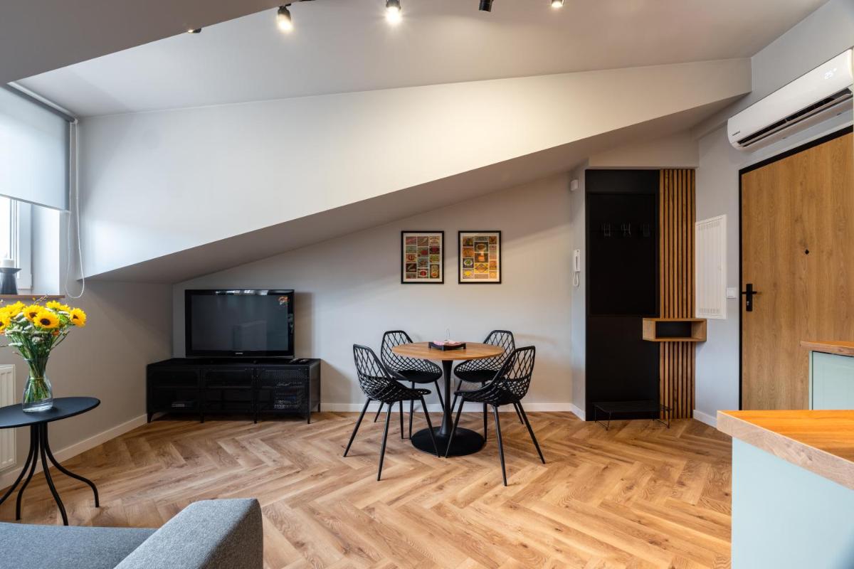 Image 2 of Sunflower Apartment Kalwaryjska Street