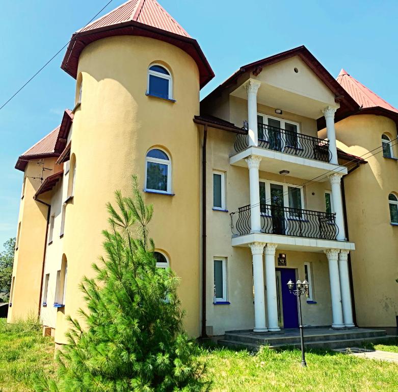 Image of THE CASTLE – Free Parking – Self Check In