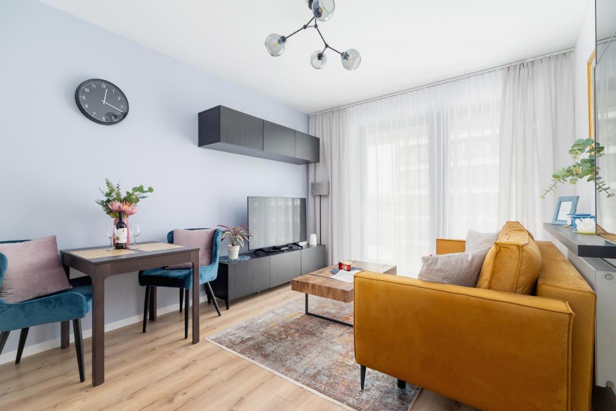 Image 3 of Tauron Arena Premium Apartment with Underground & Outdoor Parking by Renters Prestige
