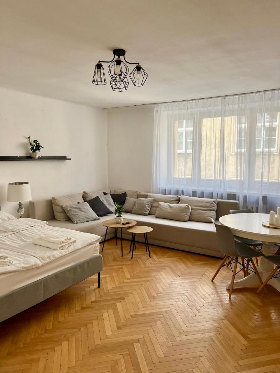 Image 2 of Tomasza Street Main Square Apartment
