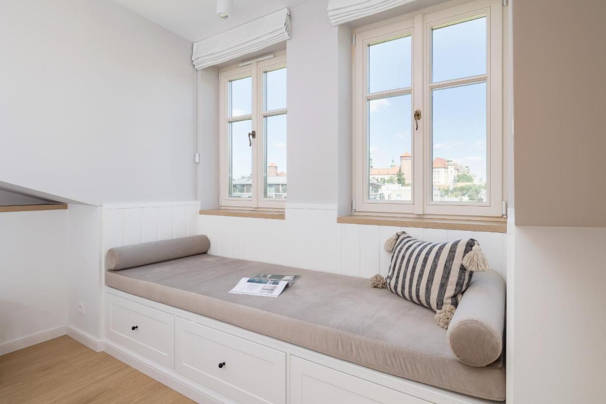 Image 6 of Unique Air-conditioned Apartment Dietla Cracow by Noclegi Renters