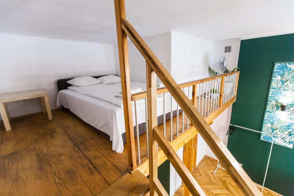 Image 1 of VINTAGE SZPITALNA APARTMENT