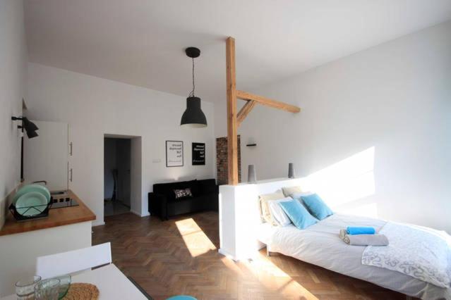 Image 1 of Venice Lagoon Apartment