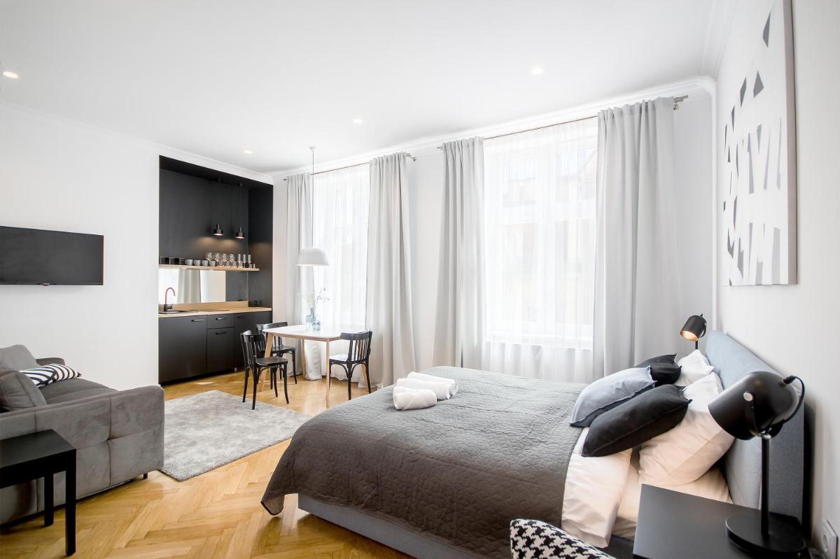 Image 4 of Wanderlust Apartments