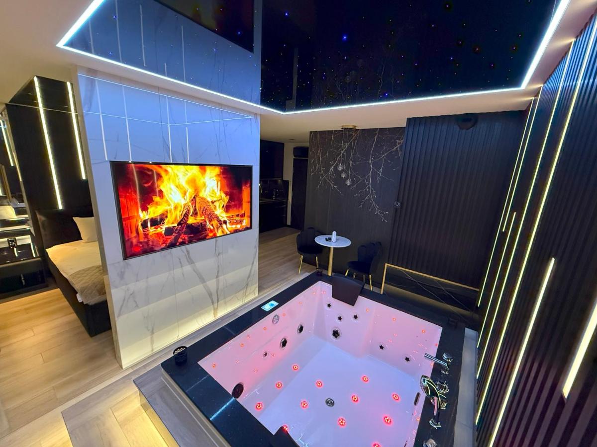 Image 2 of Wiślane Tarasy 2 VIP Apartamenty JACUZZI
