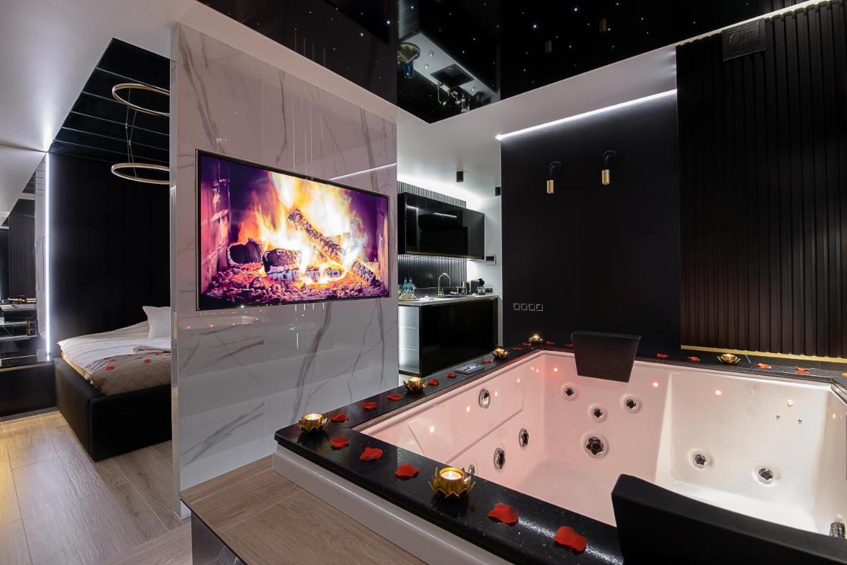 Image 1 of Wiślane Tarasy VIP Apartamenty JACUZZI